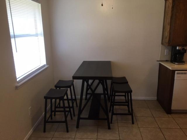 Fully Furnished Two Bedroom Apartment Lawton Exterior foto