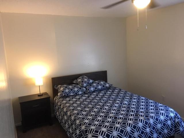 Fully Furnished Two Bedroom Apartment Lawton Exterior foto