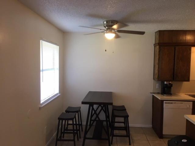Fully Furnished Two Bedroom Apartment Lawton Exterior foto